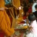 ประเพณีตักบาตรธูปเทียน