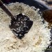 ข้าวตังและการหุงข้าวกระทะเหล็กแบบโบราณ