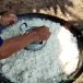 ข้าวตังและการหุงข้าวกระทะเหล็กแบบโบราณ