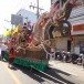 รถพนมพระจากเปลือกหอยธรรมชาติ