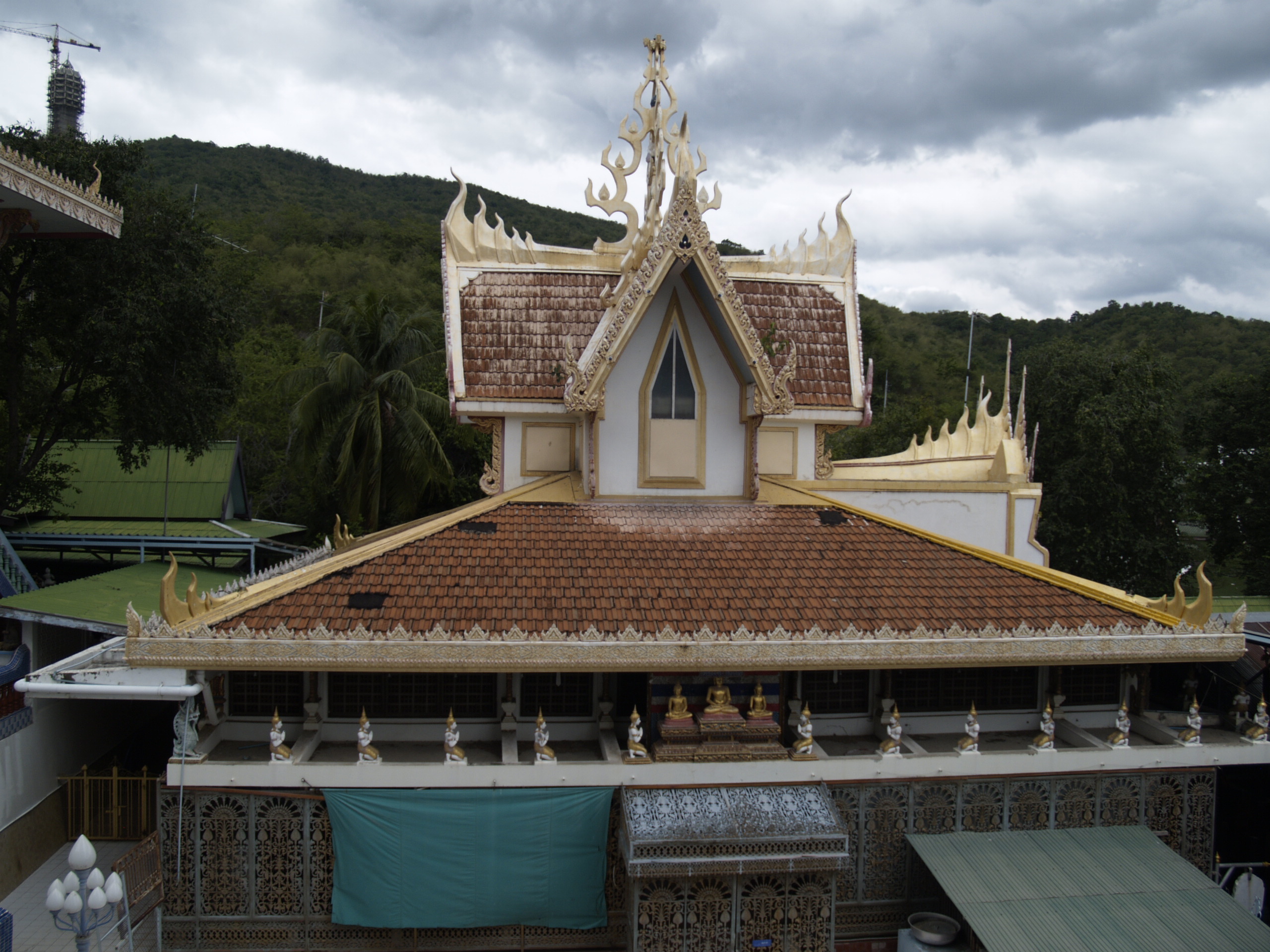 วัดเขาวงพระจันทร์