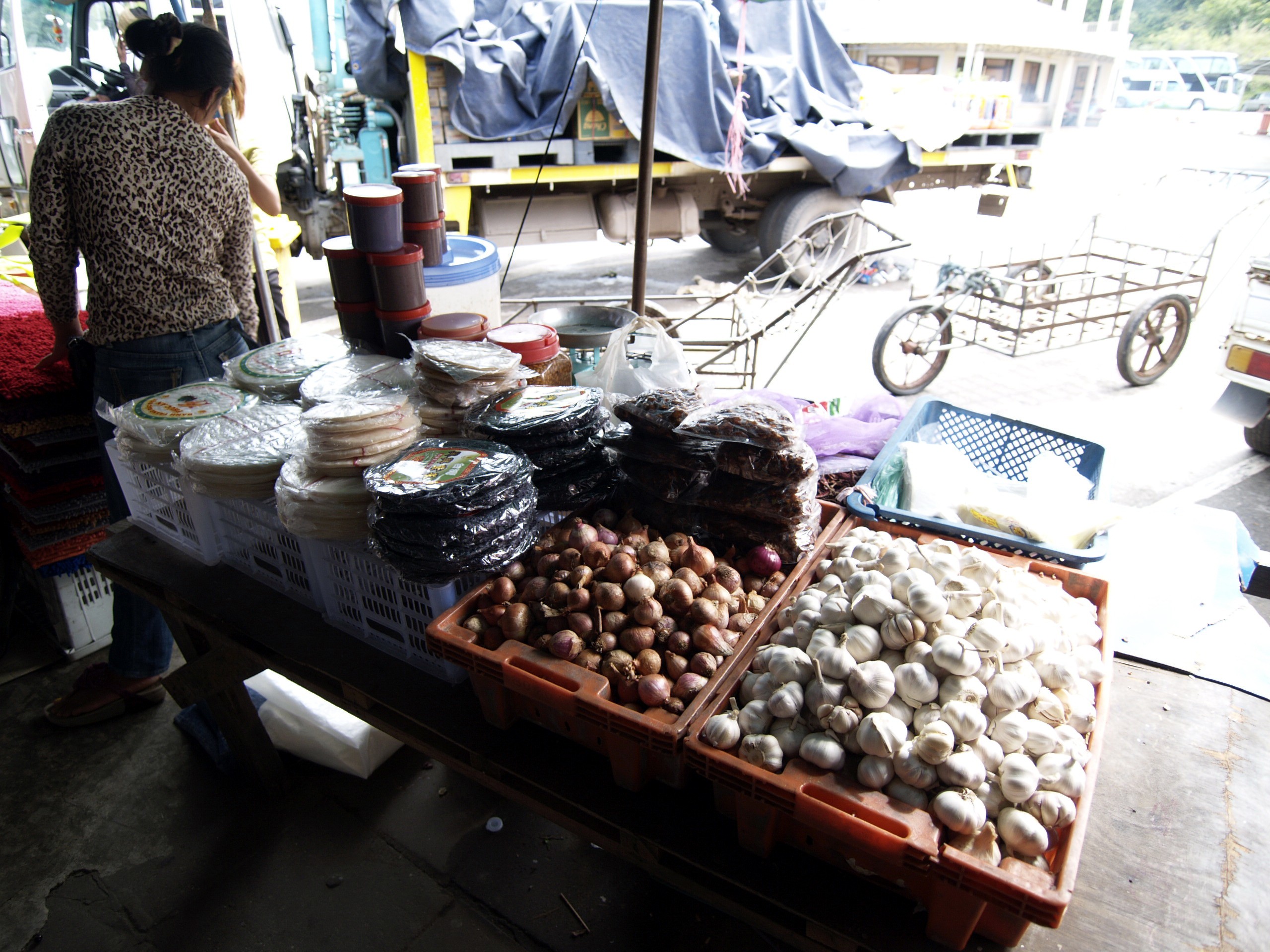 ตลาดชายแดนไทยเขมรบ้านหาดเล็ก