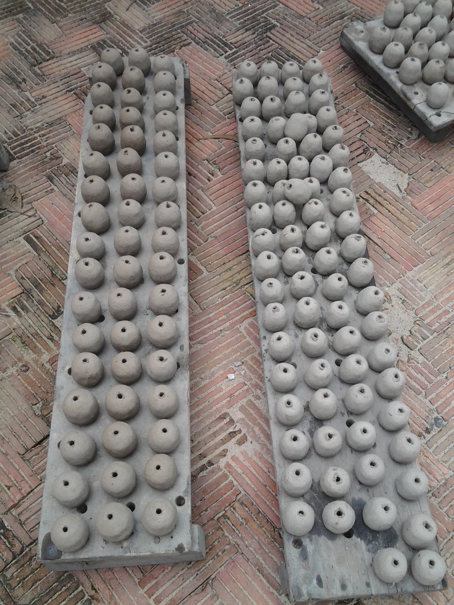 การทำทองเหลืองบ้านปะอาว